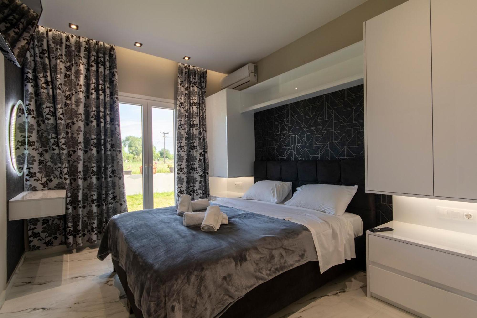 Evelina Luxury Suites In Corfu Ypsos Exteriér fotografie